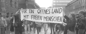 FILM & GESPRÄCH - Die Friedliche Revolution und 30 Jahre Mauerfall @ Kino delphi LUX